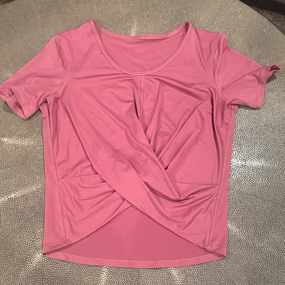 Lululemon women’s purple shirt size 4